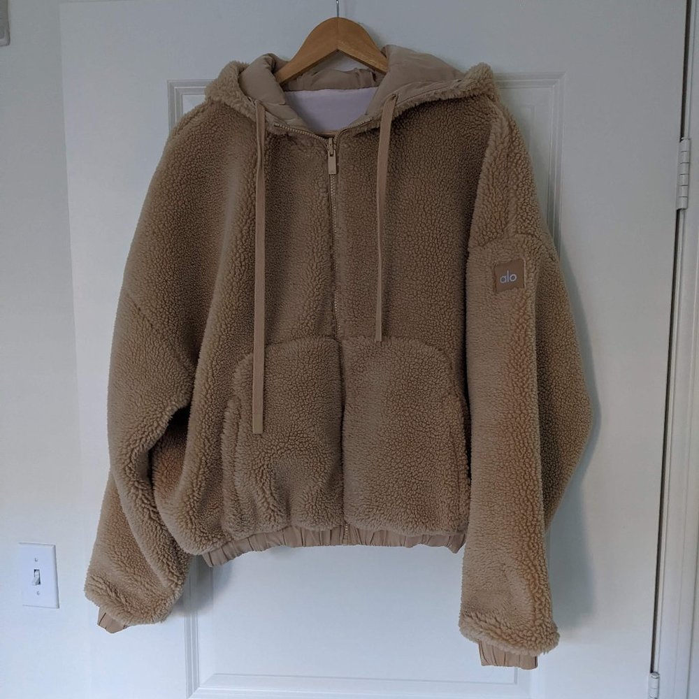 Alo Yoga / DUALITY REVERSIBLE SHERPA JACKET / SOFT PINK / Size S